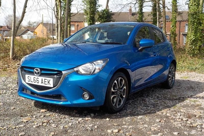 Begagnad Mazda 2 Inclusive 90 HK (66 kW) 2016