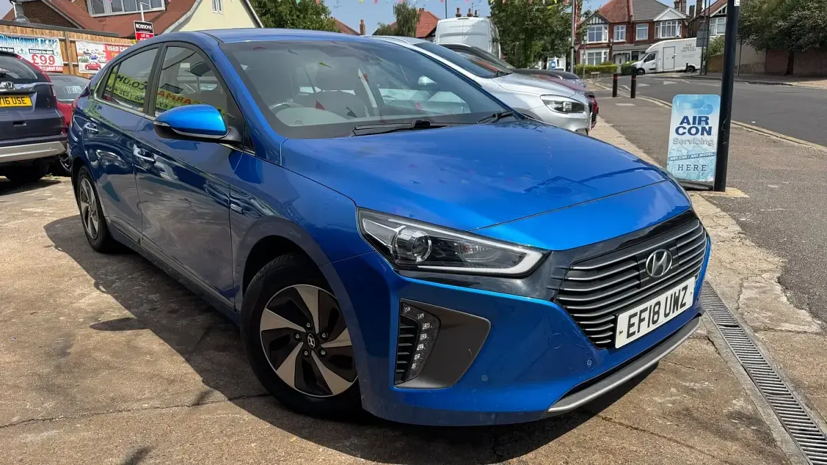 Used Hyundai Ioniq Premium SE 141 HP (103 kW) 2018 Blue Hatchback