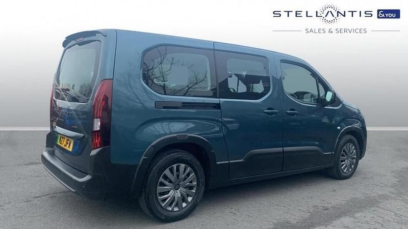 Used Peugeot e-Rifter Allure 98 kW (134 HP) 2025 Blue MPV