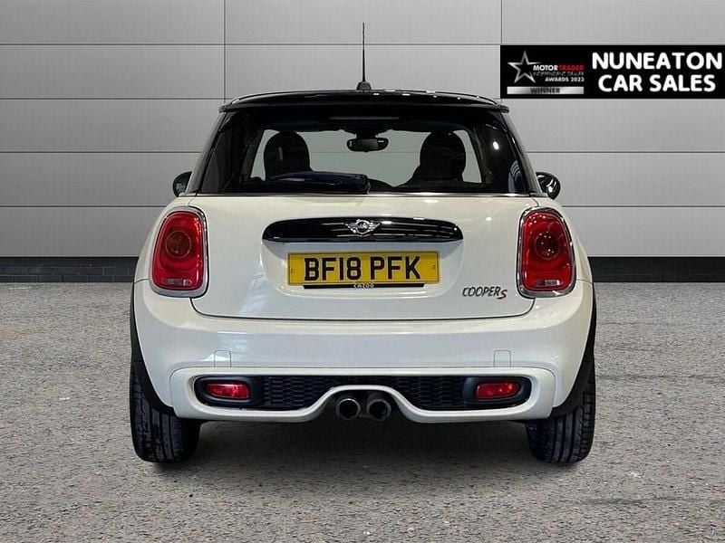 Used Mini Cooper S Hatch 192 HP (141 kW) 2018 White Hatchback