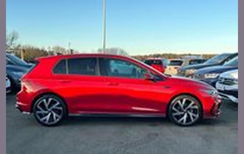 Used VW Golf VIII R-line 147 HP (108 kW) 2022 Red Hatchback