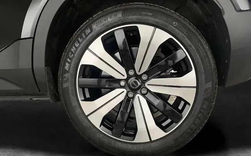 Used Volvo XC40 Core 169 kW (231 HP) 2023 Black SUV