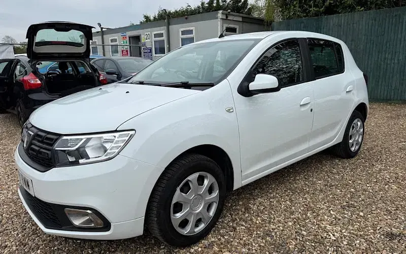 Begagnad Dacia Sandero Comfort 75 HK (55 kW) 2019 Vit Halvkombi