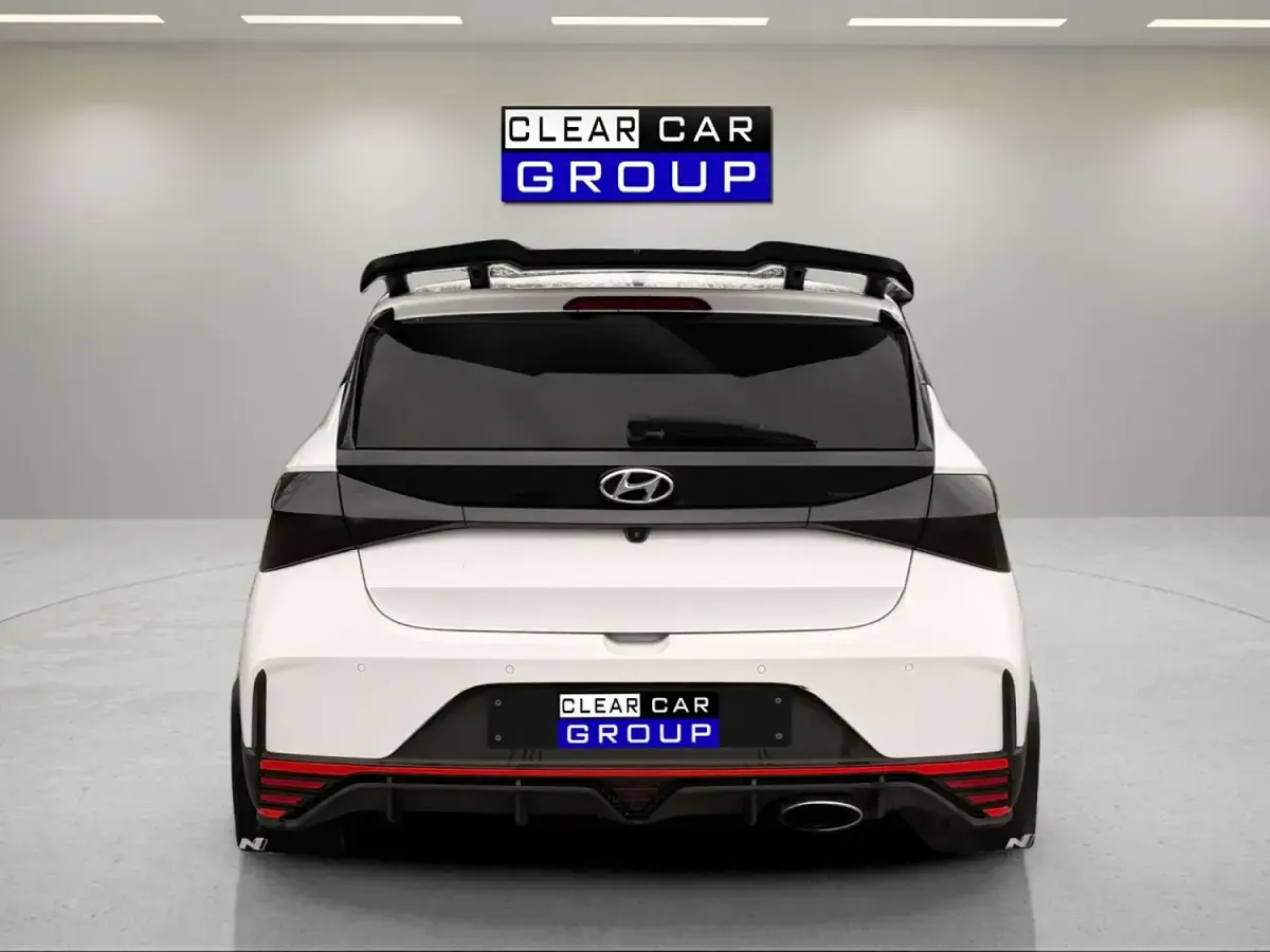 Used Hyundai i20 204 HP (150 kW) 2021 White Hatchback