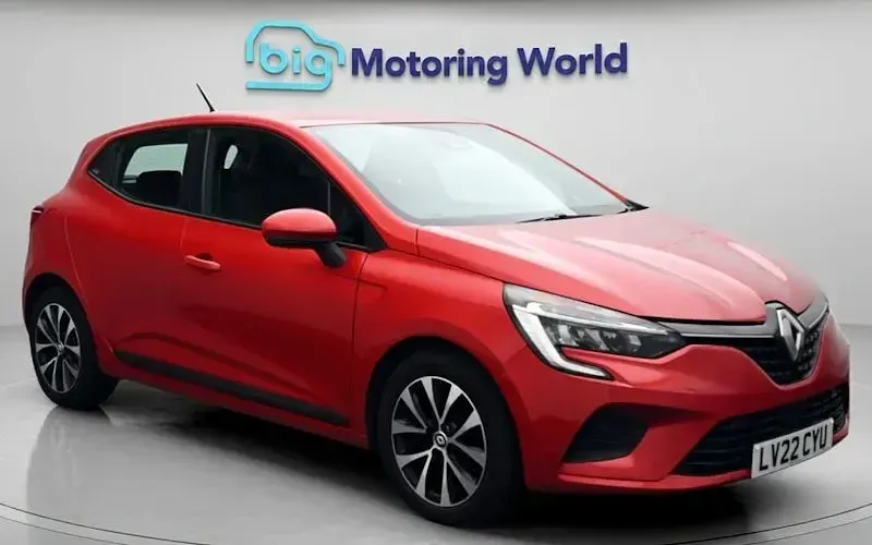 Used Renault Clio Iconic 90 HP (66 kW) 2022 Hatchback
