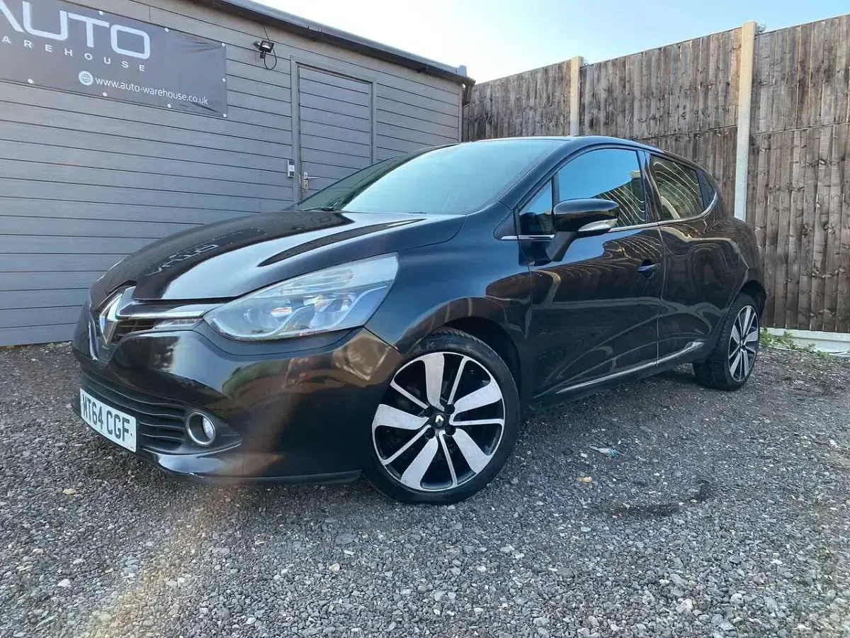 Used Renault Clio Dynamique 90 HP (66 kW) 2014 Black Hatchback