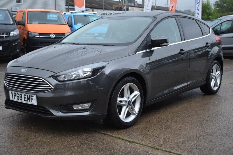 Grey Used 2018 Ford Focus Zetec Hatchback | £7,990 (Fair price) - Image 1/3