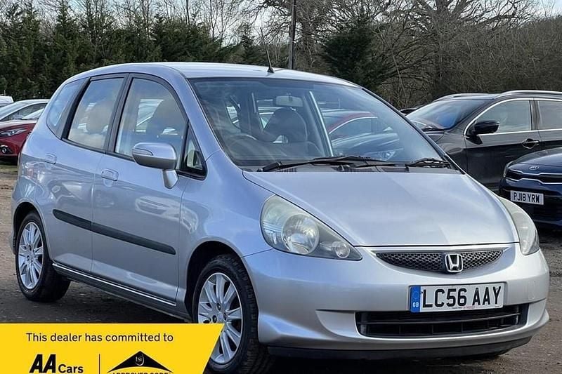 Used Honda Jazz SE 82 HP (60 kW) 2006 Silver Hatchback