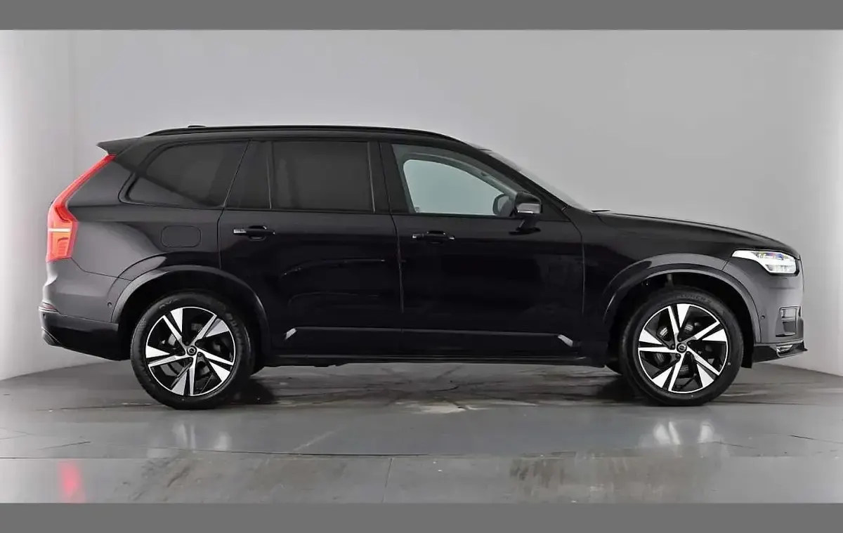 Used Volvo XC90 Plus 235 HP (172 kW) 2022 Black SUV