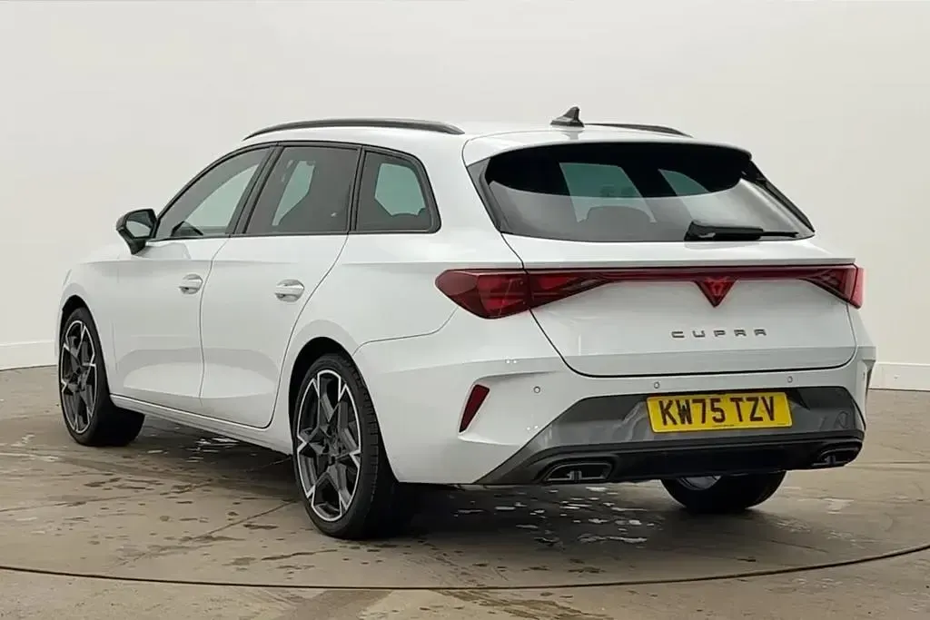 New Cupra Leon 147 HP (108 kW) 2026 White Estate