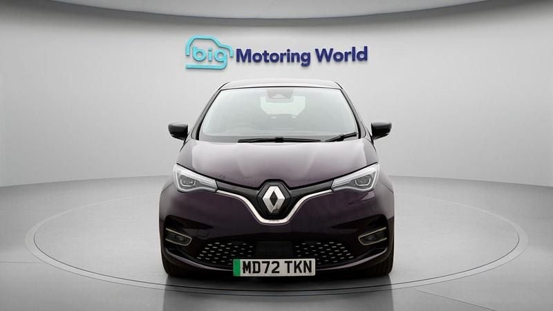 Used Renault Zoe Iconic 100 kW (136 HP) 2022 Mauve/purple Hatchback