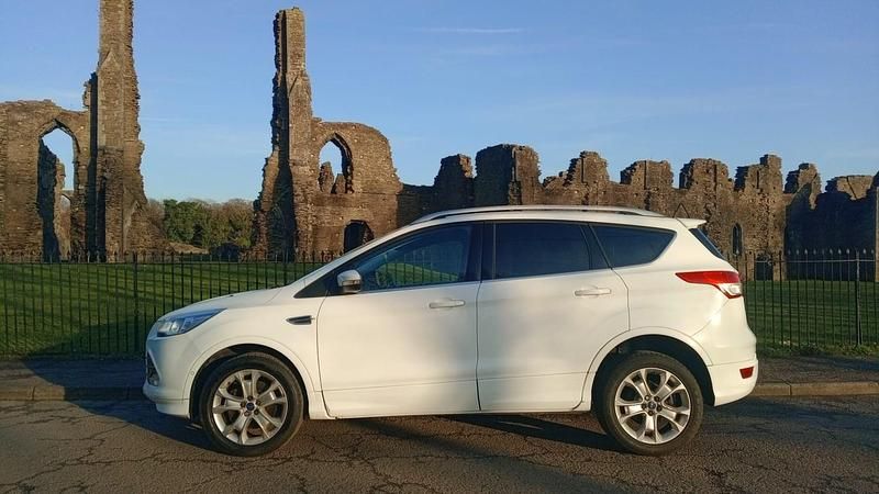 Begagnad Ford Kuga Sport 180 HK (132 kW) 2016 Vit SUV