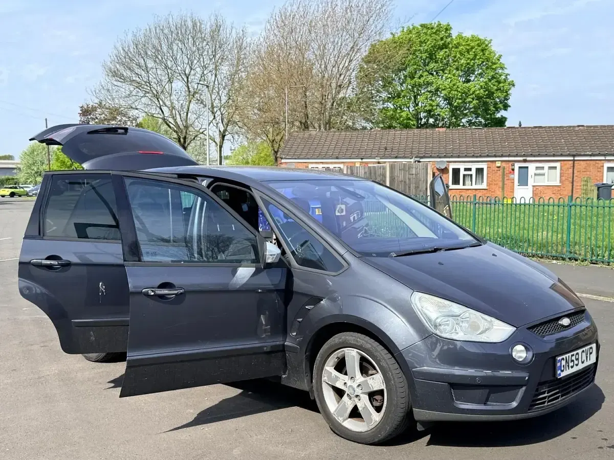 Used Ford S-MAX Titanium 2009 Grey MPV