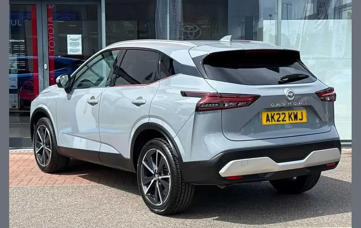 Used Nissan Qashqai Tekna 155 HP (114 kW) 2022 Grey SUV