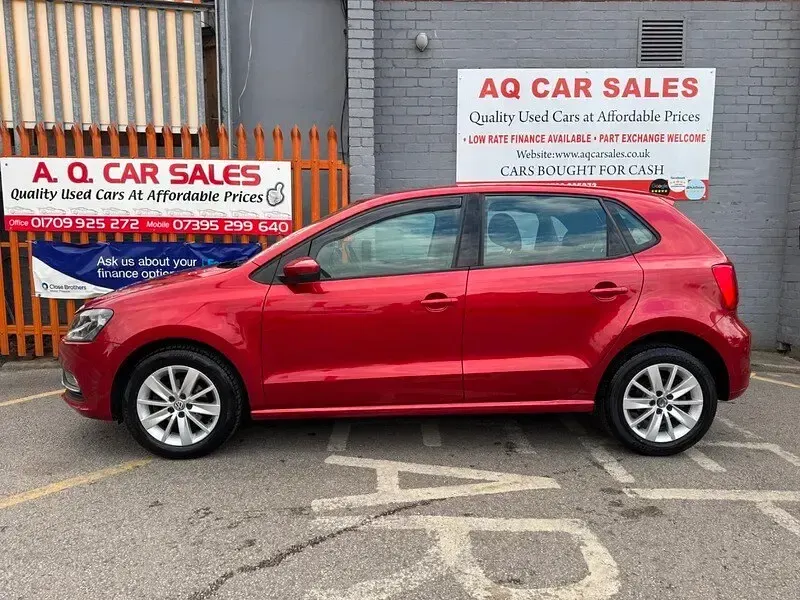 Used VW Polo SE 2014 Red Hatchback