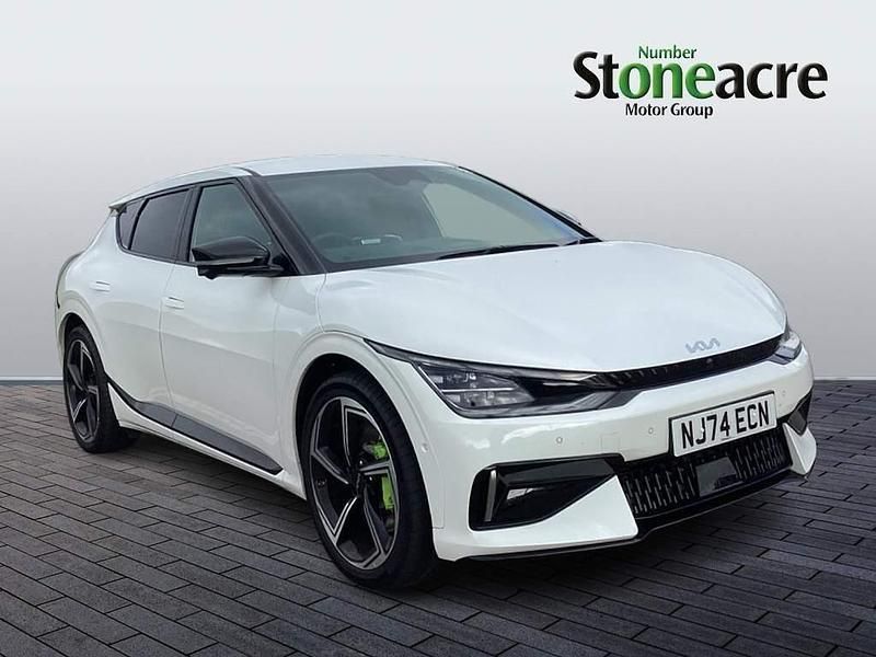 White Used 2024 Kia EV6 4 SUV | £39,989 (A bit pricey) - Image 1/2