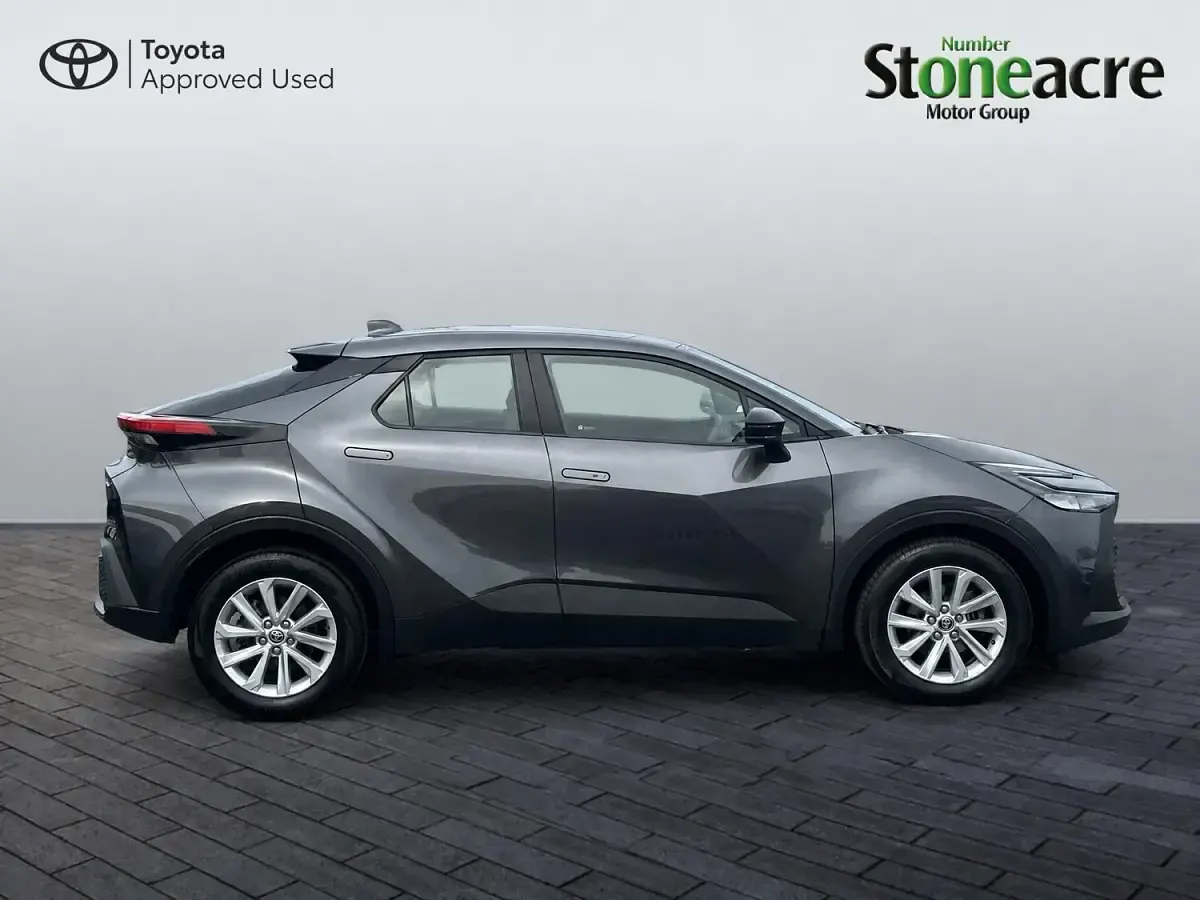 Used Toyota C-HR 140 HP (102 kW) 2025 Grey SUV
