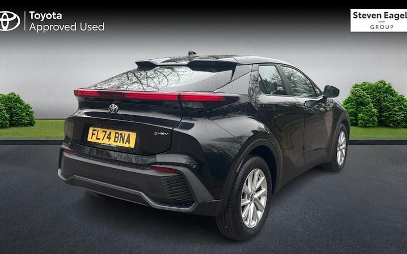 Used Toyota C-HR 140 HP (102 kW) 2026 SUV