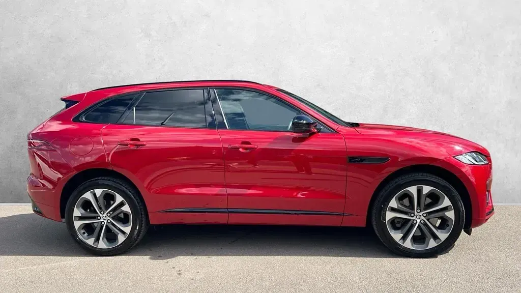 Used Jaguar F-Pace R-Dynamic 300 HP (220 kW) 2024 Red SUV
