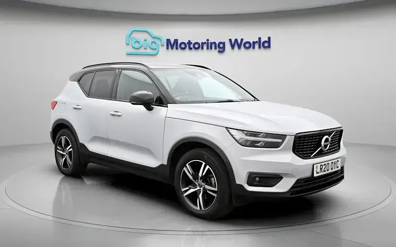 Used Volvo XC40 R-Design 163 HP (119 kW) 2020 Silver SUV