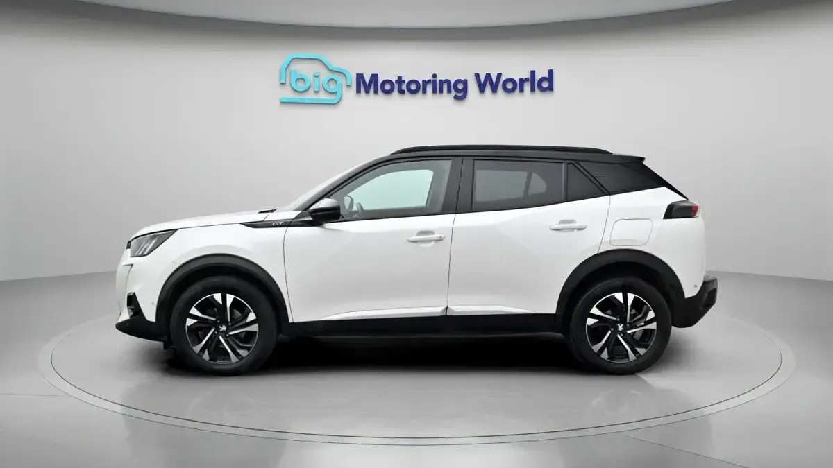 Second-hand Peugeot 2008 GT 2022 Alb SUV