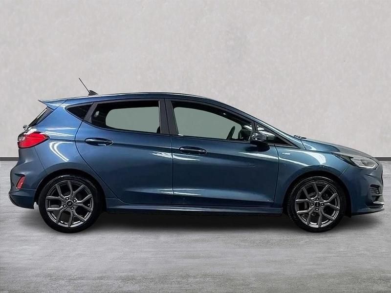 Begagnad Ford Fiesta ST-Line 2023 Blå Halvkombi