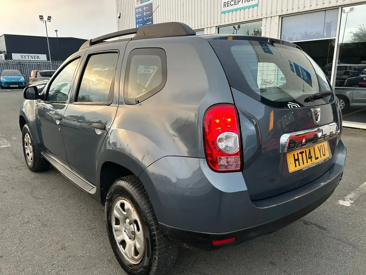 Used Dacia Duster Ambiance 110 HP (80 kW) 2014 Grey SUV