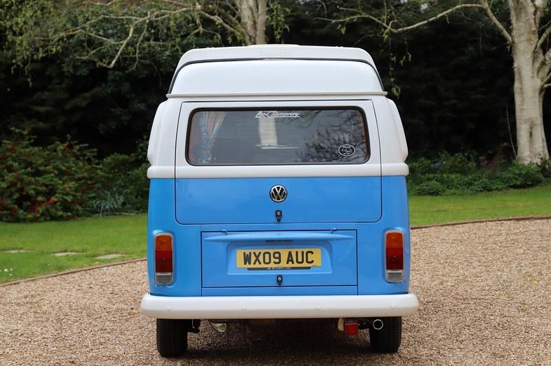 Begagnad VW Transporter 2009 Blå Van