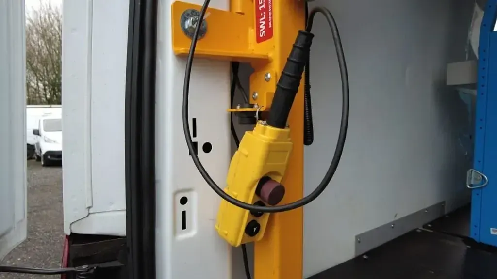 Używany Ford Transit 130 KM (95 kW) 2018 Biały