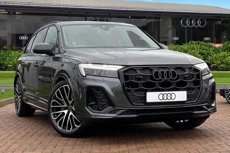 New Audi Q7 Comfort 2025 Grey SUV