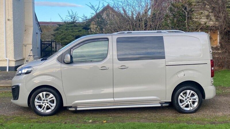Used Vauxhall Vivaro Elite 150 HP (110 kW) 2020 Grey MPV