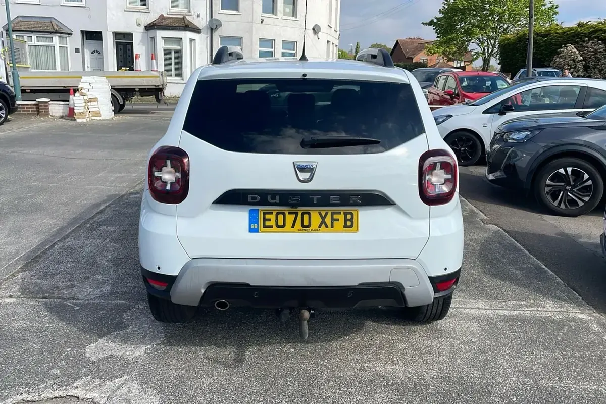 Begagnad Dacia Duster Comfort 130 HK (95 kW) 2020 Vit SUV
