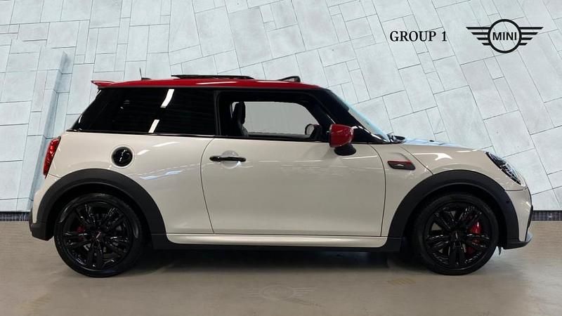 Used Mini John Cooper Works Hatch 228 HP (167 kW) 2022 White Hatchback
