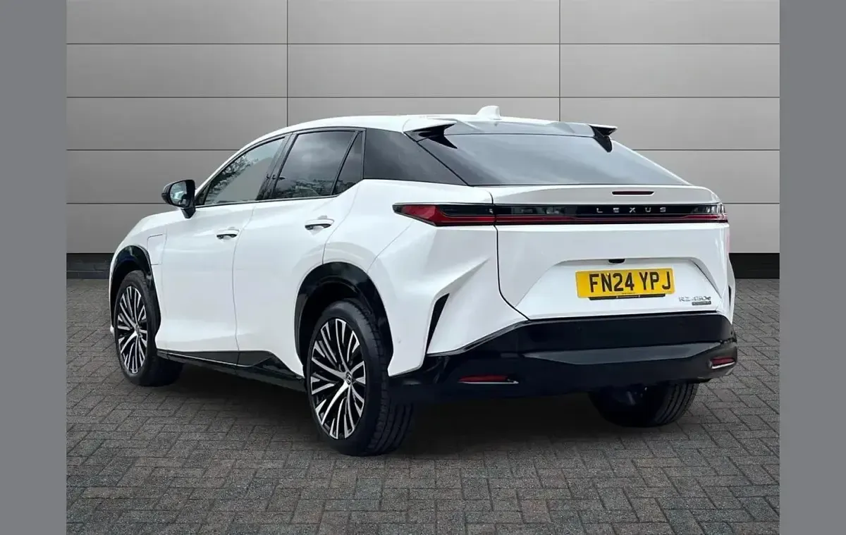 Used Lexus RZ 450e 230 kW (313 HP) 2024 White SUV