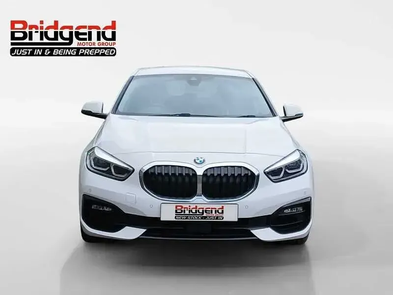 Used BMW 118 Sport Line 2020 White Hatchback