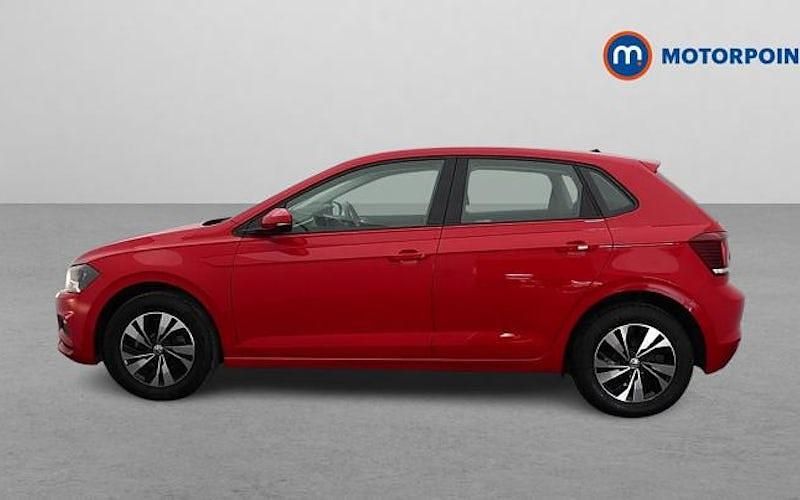 Used VW Polo SE 80 HP (58 kW) 2019 Red Hatchback