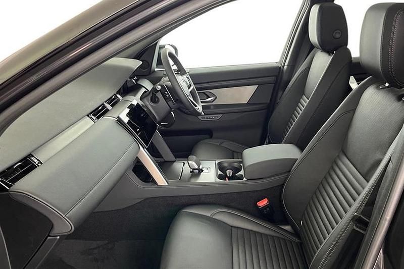Second-hand Land Rover Discovery Sport SE Dynamic 204 CP (150 kW) 2025 Gri SUV