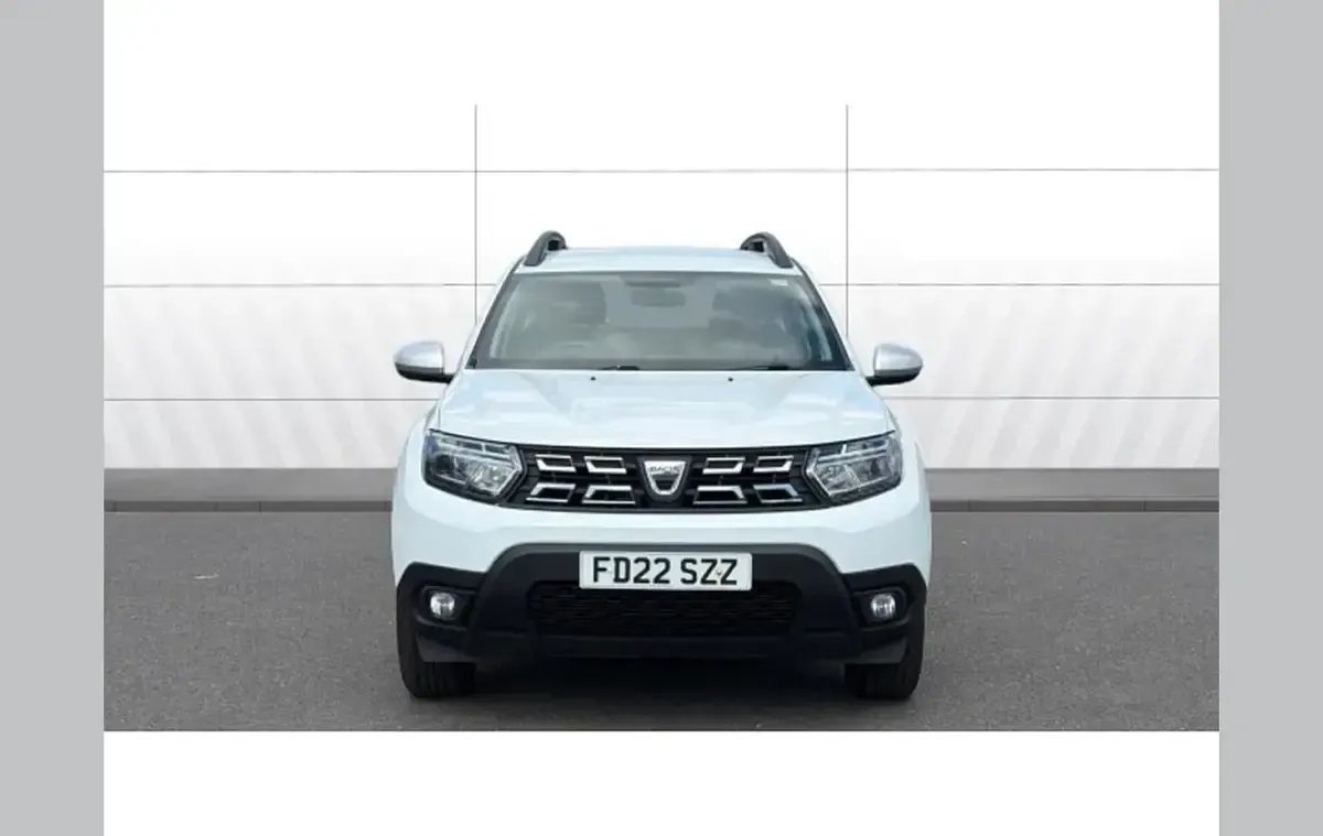 Used Dacia Duster Comfort 131 HP (96 kW) 2022 White SUV