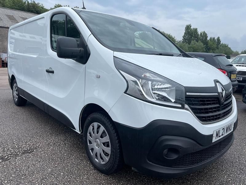 White Used 2021 Renault Trafic Business Van | £7,950 (Fair price) - Image 1/4