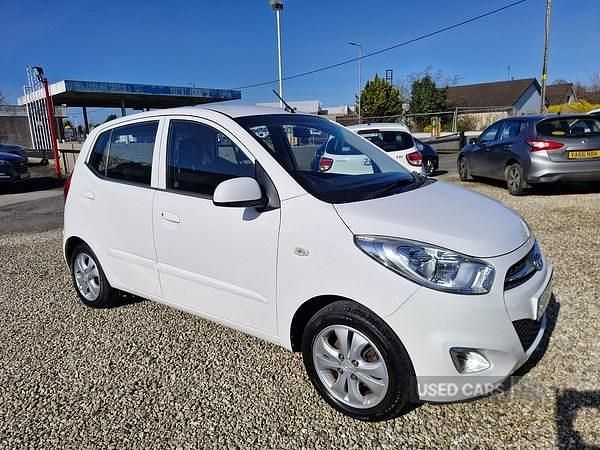 Used Hyundai i10 Active 85 HP (62 kW) 2013 White Hatchback