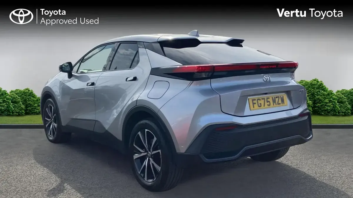 Used Toyota C-HR Design 223 HP (164 kW) 2025 Silver metallic (metallic paint) SUV