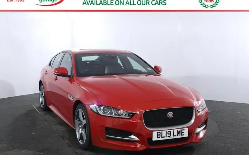 Used Jaguar XE Ingenium 200 HP (147 kW) 2019 Sedan