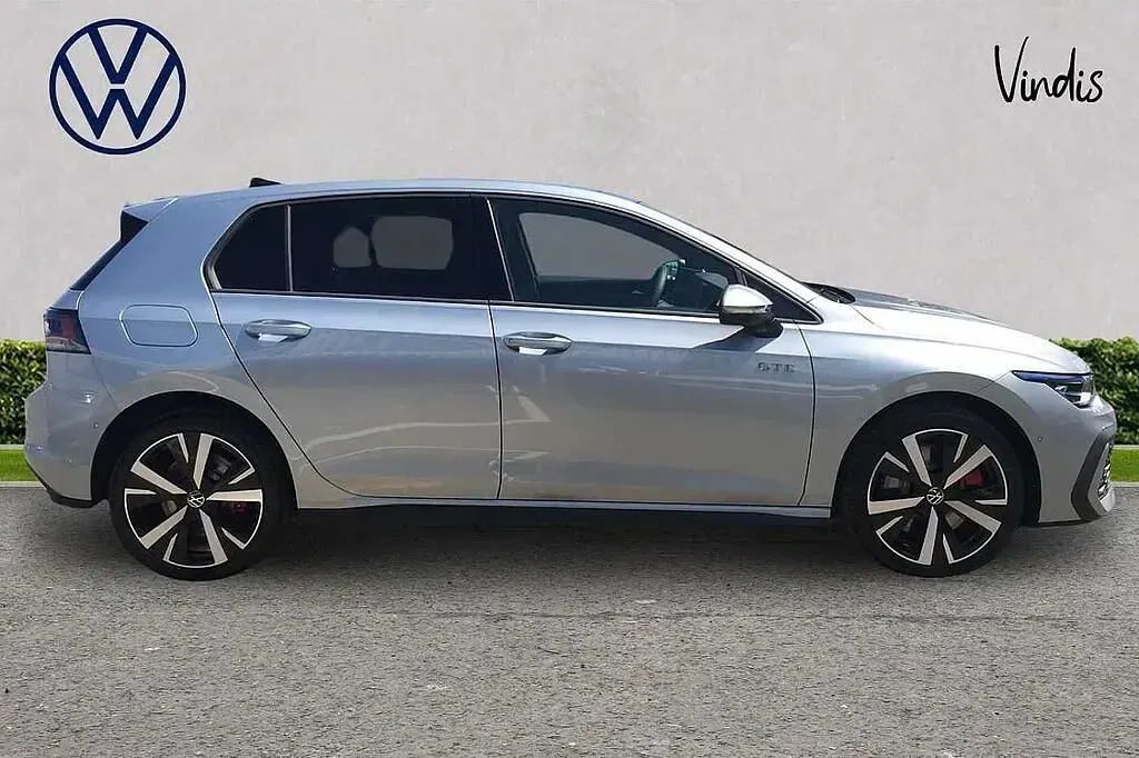 Used VW Golf VIII GTE 272 HP (200 kW) 2026 Silver Hatchback