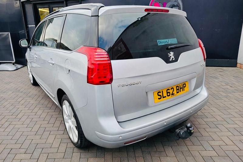 Used Peugeot 5008 Allure 112 HP (82 kW) 2012 Silver MPV