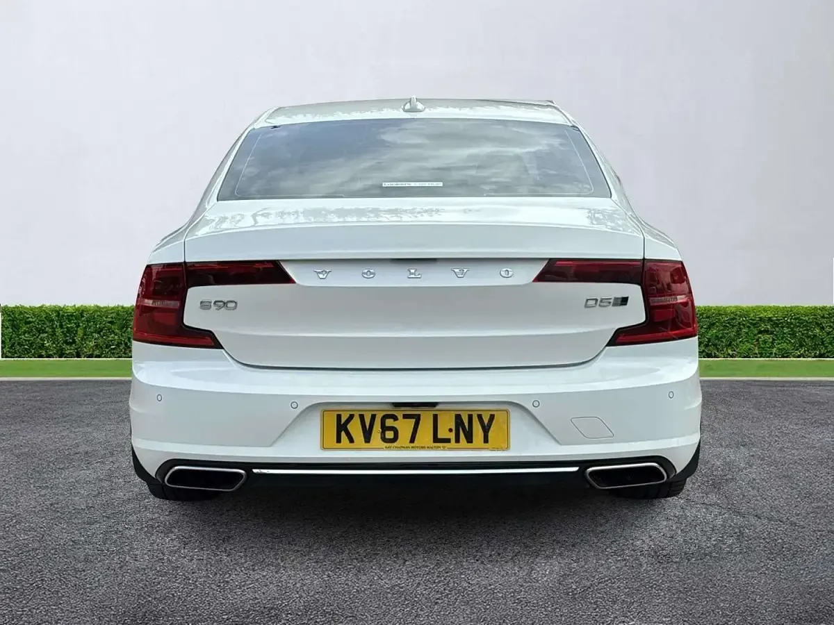Used Volvo S90 Inscription 235 HP (172 kW) 2017 White Sedan