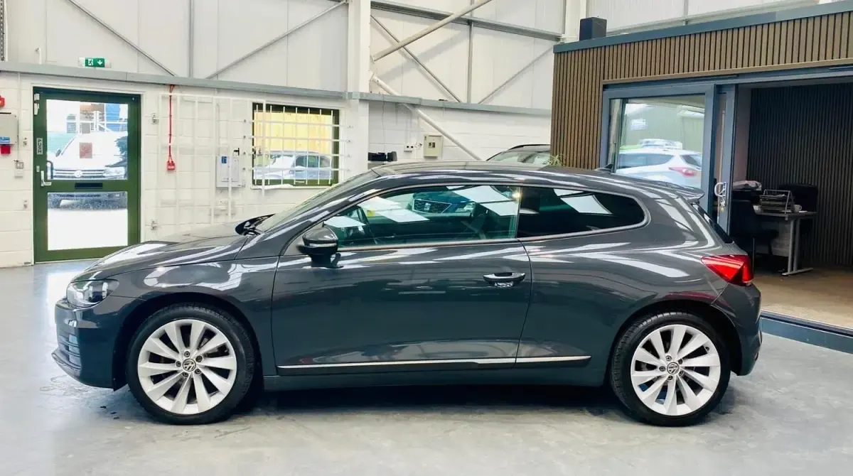 Usado VW Scirocco GT 125 HP (91 kW) 2016 Cinzento Coupé