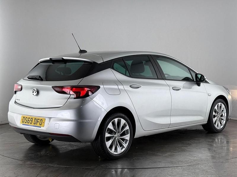 Used Vauxhall Astra 125 HP (91 kW) 2019 Silver Hatchback