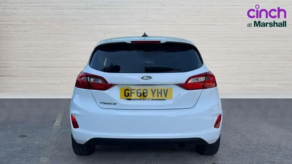 Używany Ford Fiesta Titanium 100 KM (73 kW) 2018 Biały Hatchback