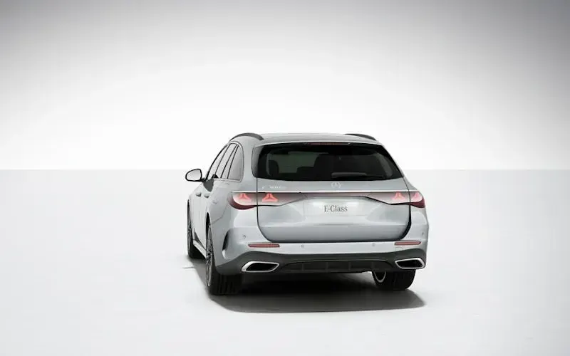 New Mercedes E300 Urban 313 HP (230 kW) 2026 Sedan