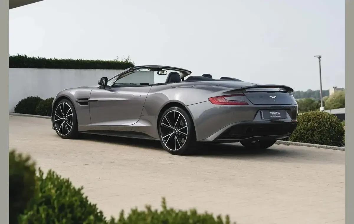 Used Aston Martin Vanquish 568 HP (417 kW) 2016 Silver Cabriolet